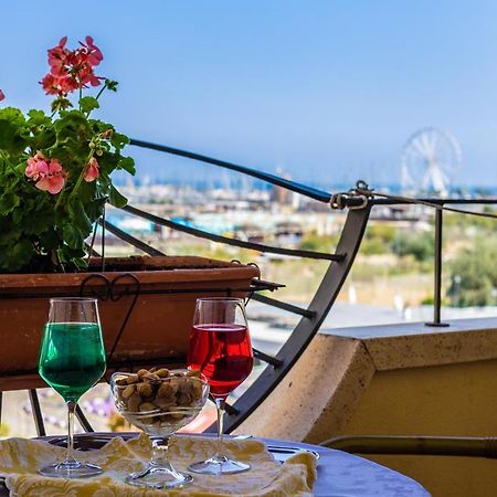 Hotel River Fronte Mare Con Piscina ريميني المظهر الخارجي الصورة