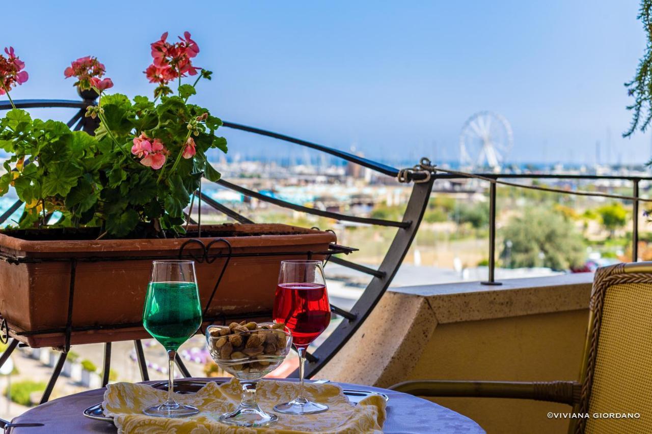 Hotel River Fronte Mare Con Piscina ريميني المظهر الخارجي الصورة