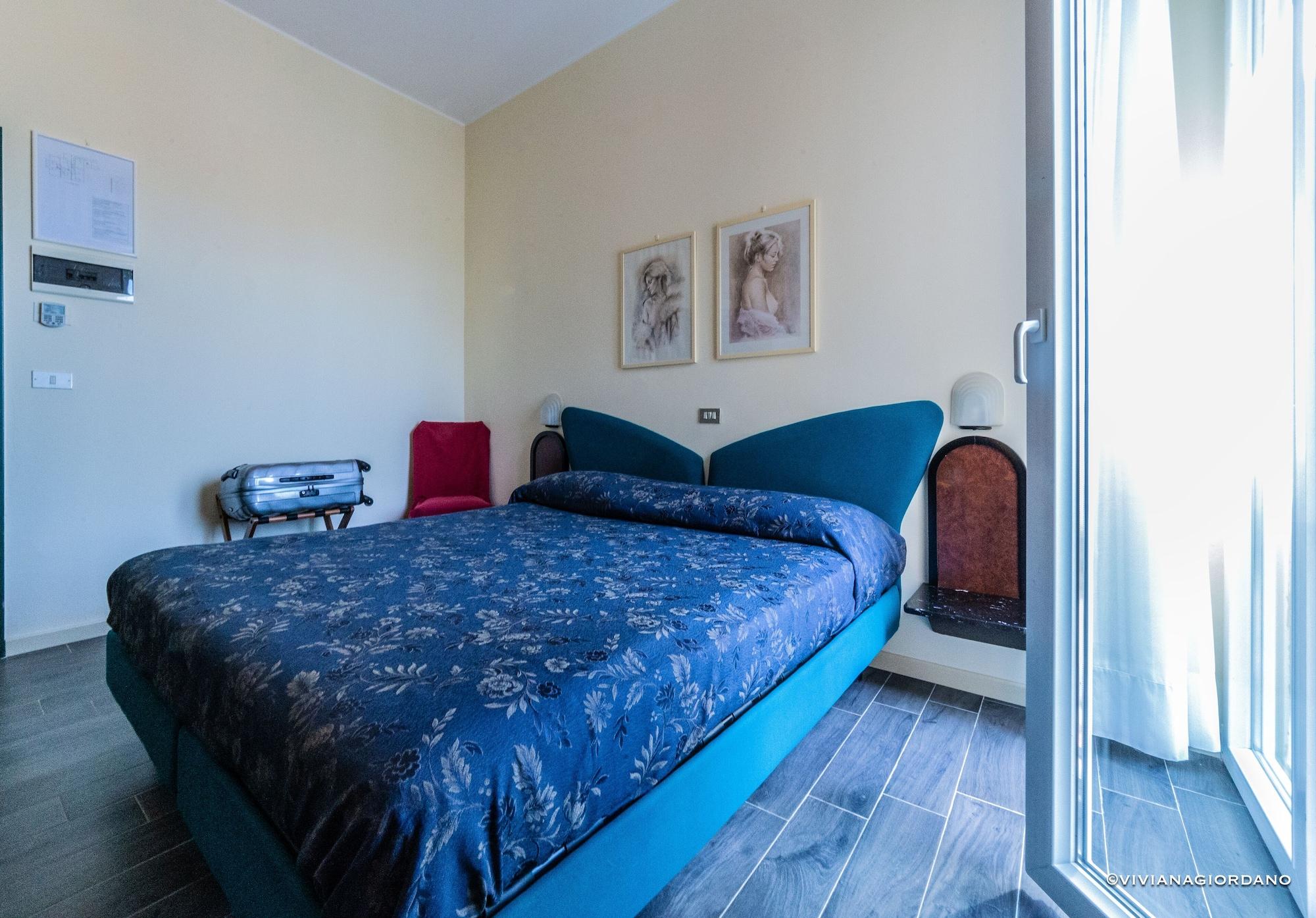 Hotel River Fronte Mare Con Piscina ريميني المظهر الخارجي الصورة